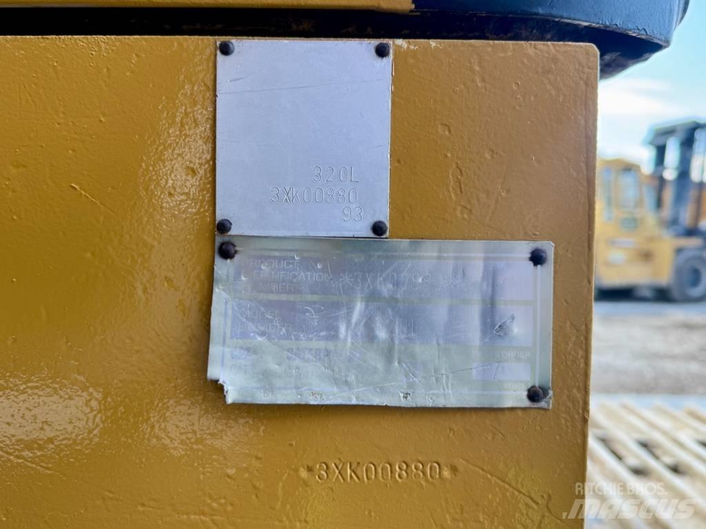 CAT 320 L Koparki gąsienicowe