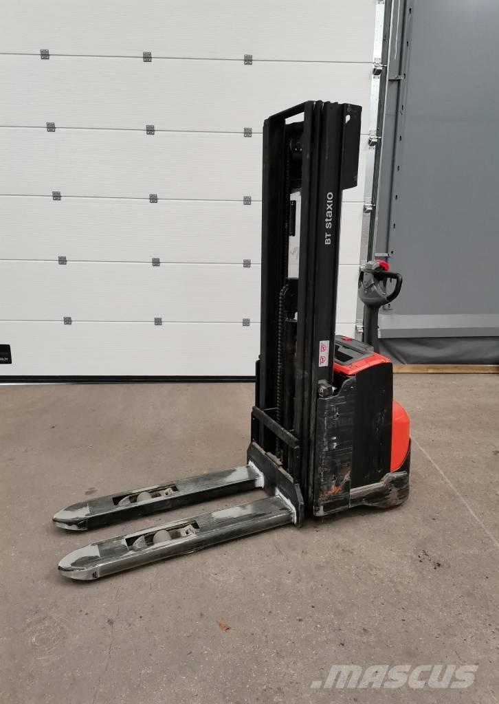 Toyota SWE120L Wózki widłowe unoszące z dyszlem