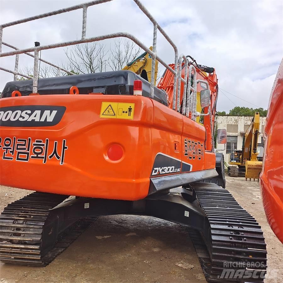 Doosan DX300 Koparki gąsienicowe