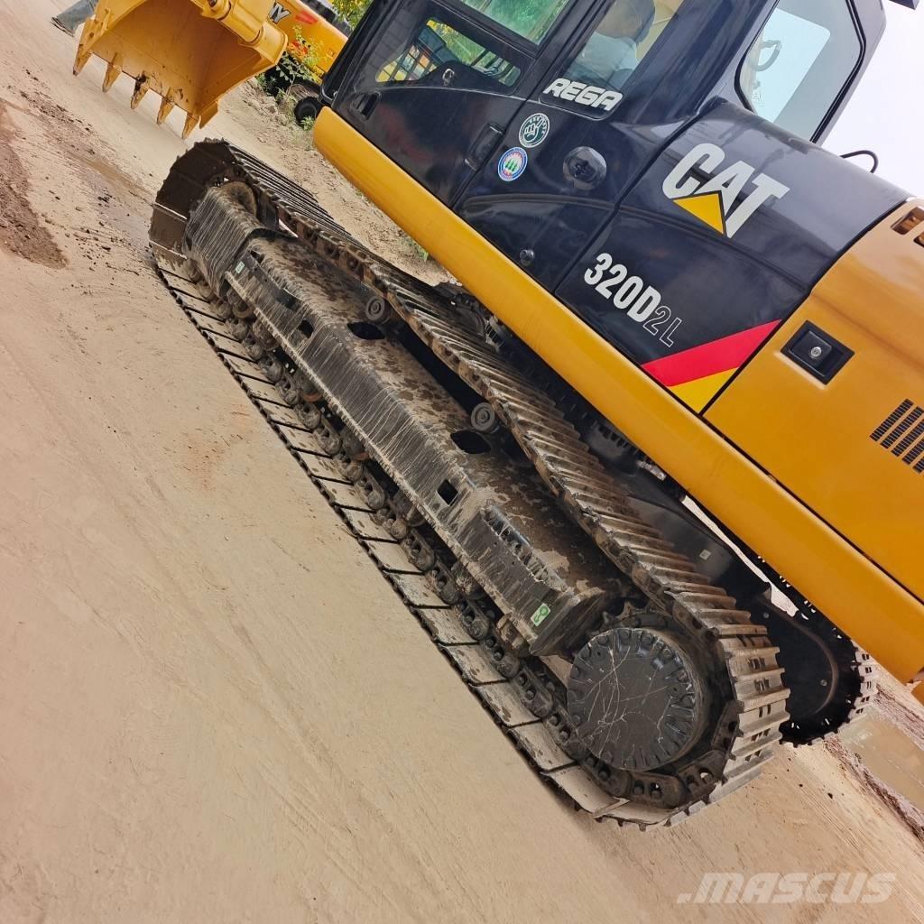 CAT 320 D2L Koparki gąsienicowe