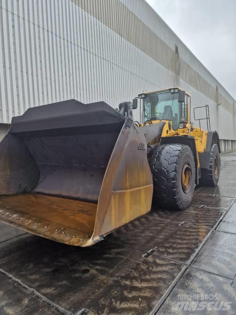 Volvo L 220 F Ładowarki kołowe
