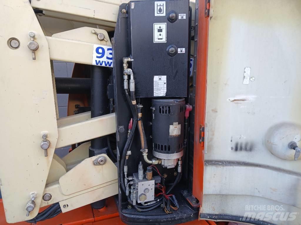 JLG E300AJP Podnośniki przegubowe