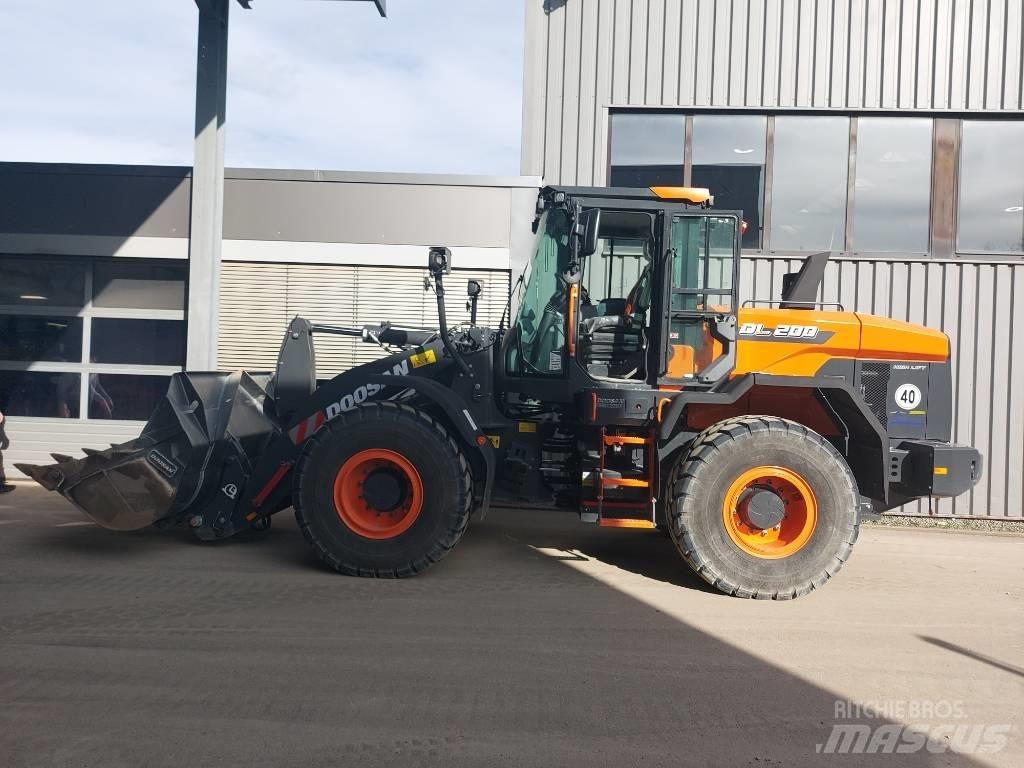 Develon DL 200-7 Ładowarki kołowe
