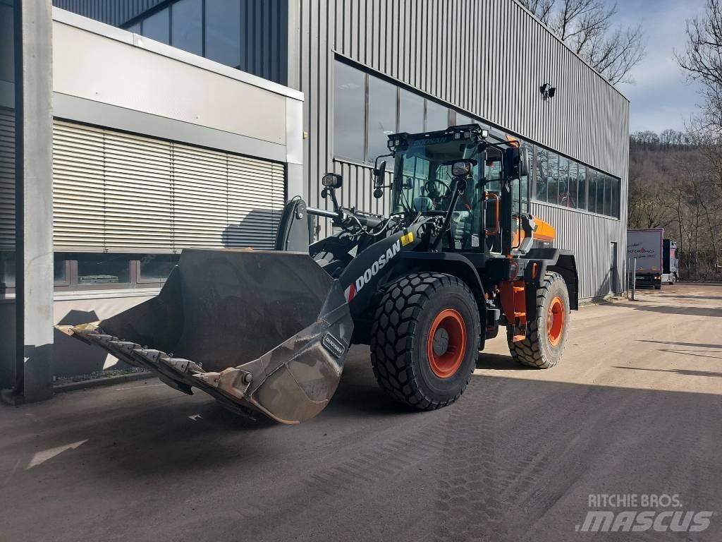 Develon DL 200-7 Ładowarki kołowe