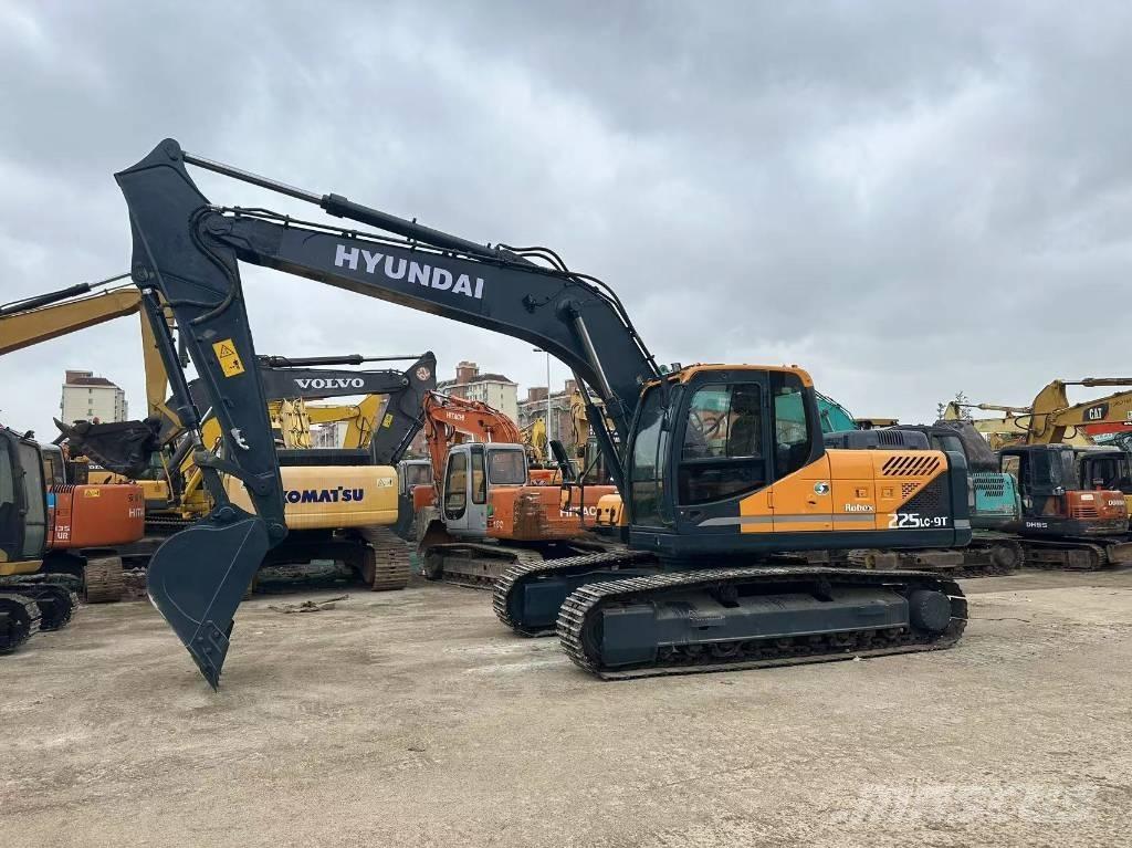 Hyundai 225 LC-9T Koparki gąsienicowe