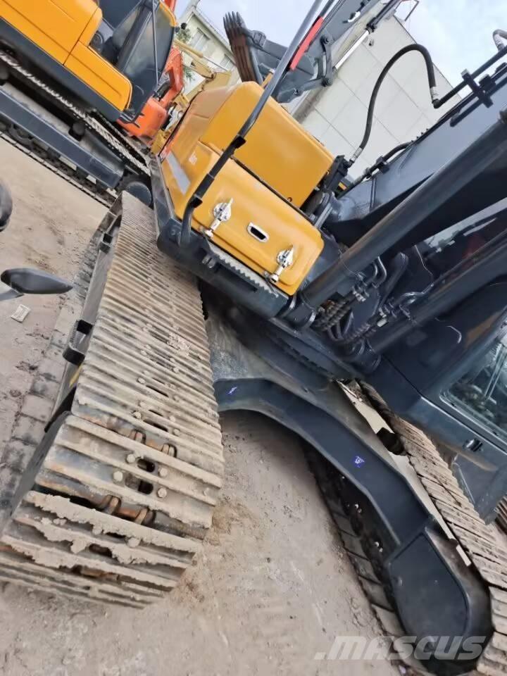 Hyundai 225 LC-9T Koparki gąsienicowe