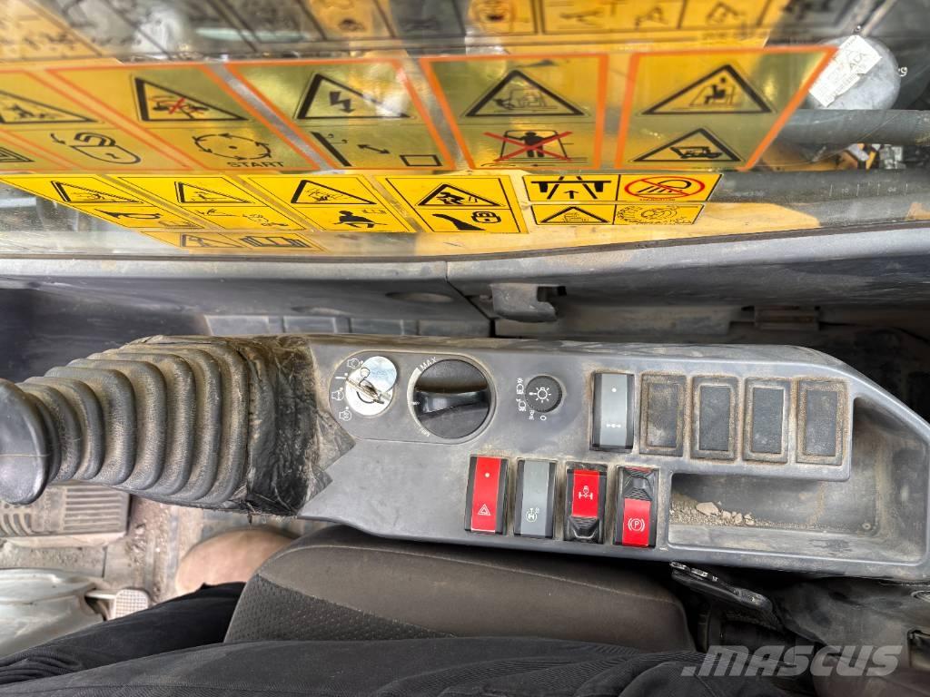 Komatsu PW148-11 Koparki kołowe