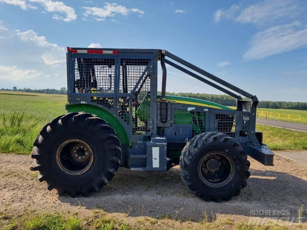 John Deere 5100 M Traktory leśne