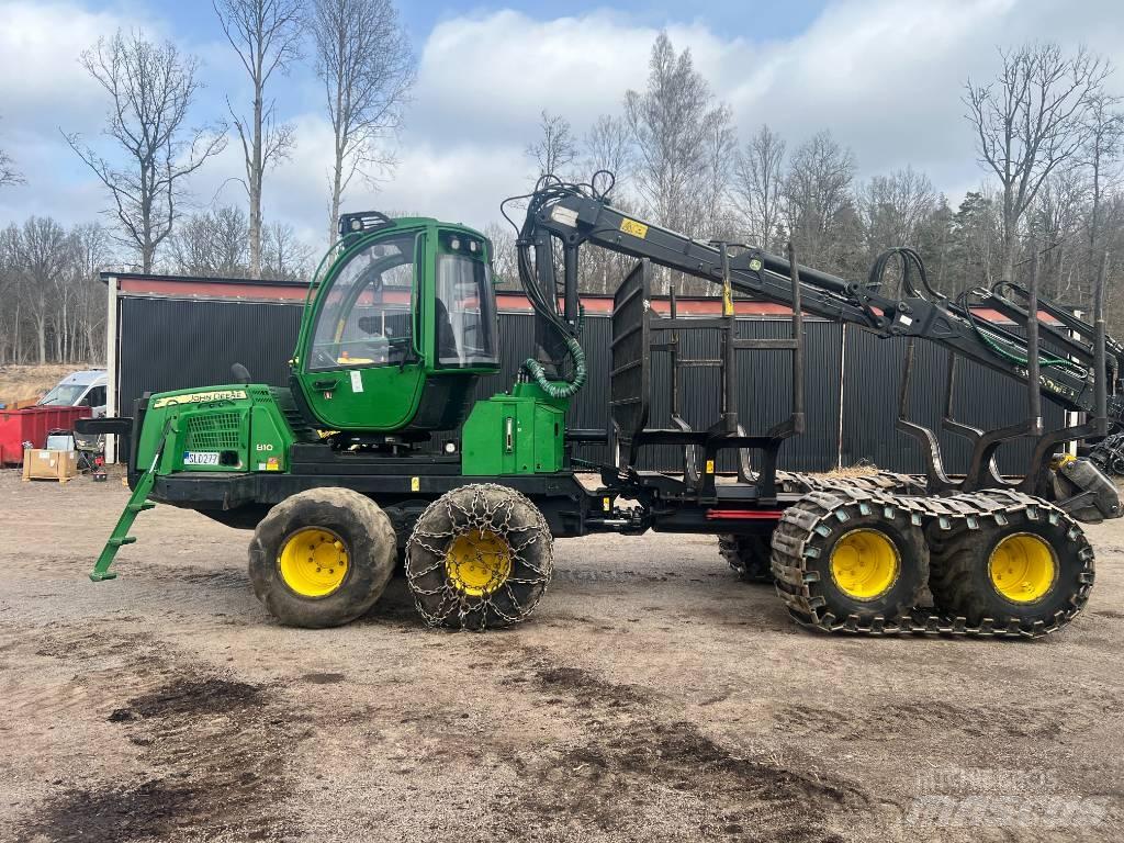John Deere 810 E Forwardery