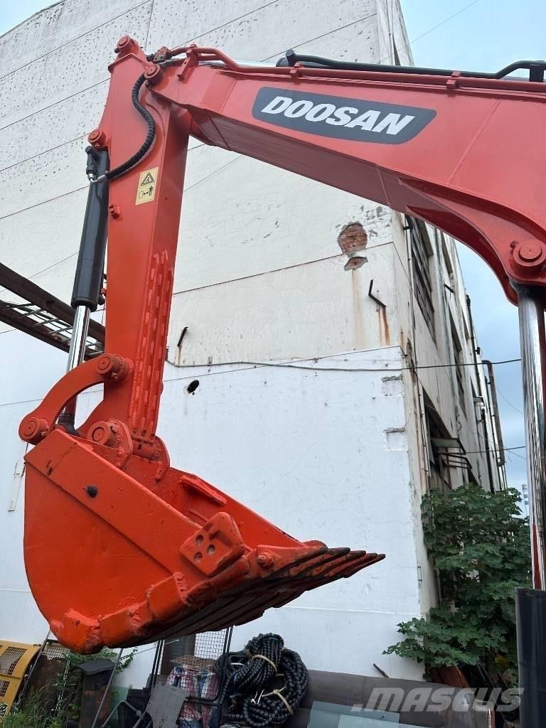 Doosan DX 60 Minikoparki