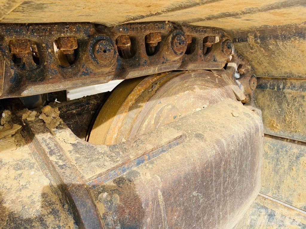 CAT 330-07a Koparki gąsienicowe