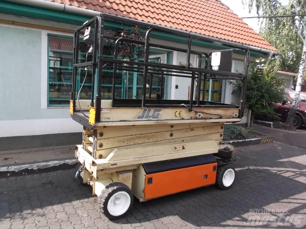 JLG 2646E      V-2288 Podnośniki masztowe