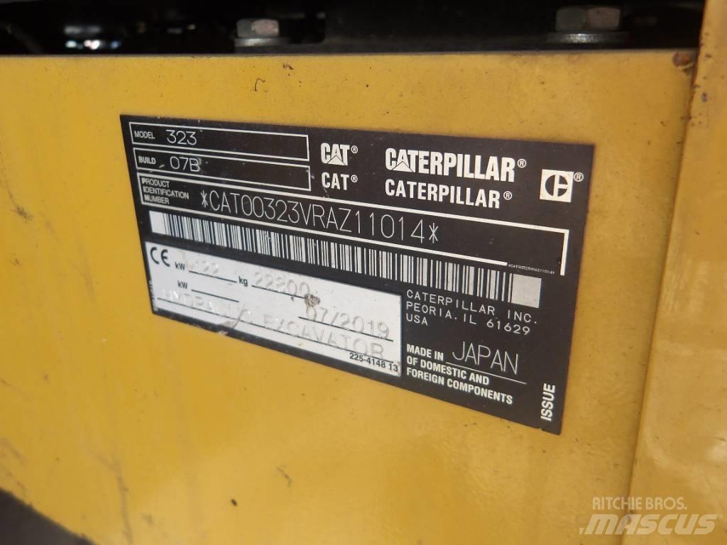 CAT 323 Koparki gąsienicowe