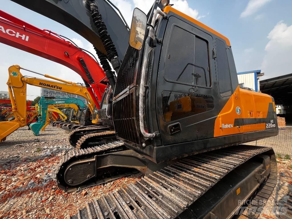 Hyundai HX 220 Koparki gąsienicowe