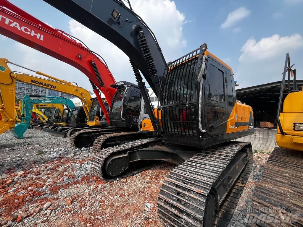 Hyundai HX 220 Koparki gąsienicowe