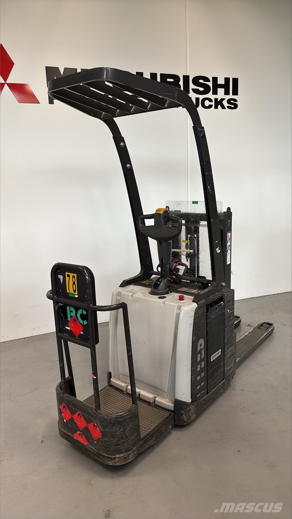 Atlet PDP200 Wózki widłowe samochodowe z przestrzenią ładunkową