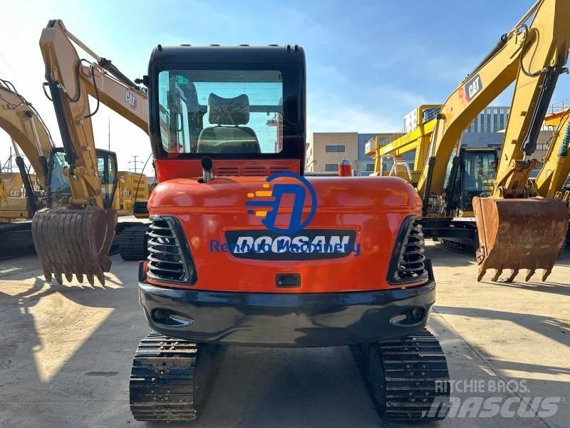 Doosan DX 60 Minikoparki