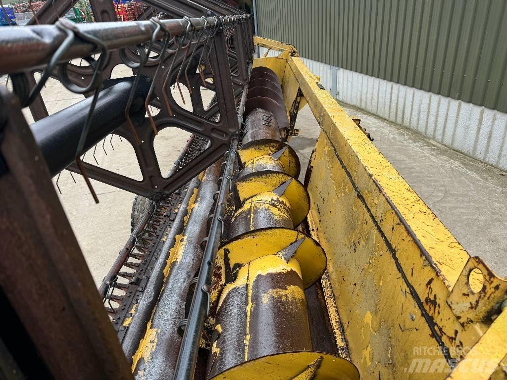 New Holland TX 67 Kombajny zbożowe