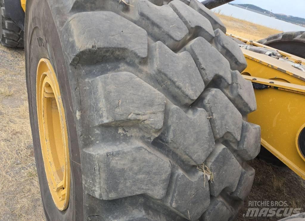 CAT 745 Wozidła przegubowe