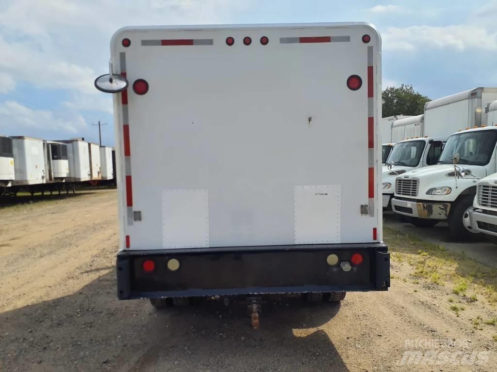 Ford F 550 Samochody do transportu napojów