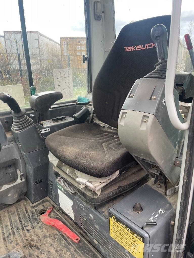 Takeuchi Tb235 Minikoparki