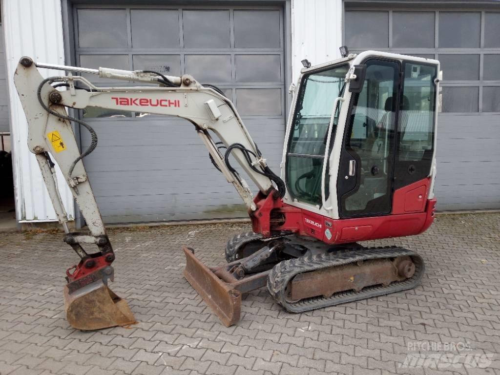 Takeuchi TB 230 Minikoparki