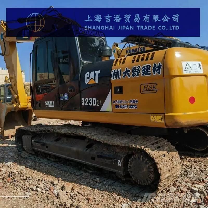 CAT 323 D Koparki gąsienicowe