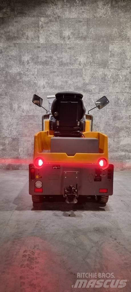 Jungheinrich EZS570 Ciągniki siodłowe