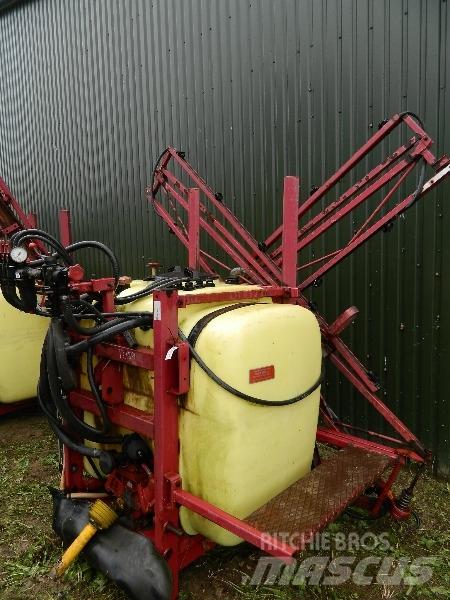 Hardi 800 Opryskiwacze zaczepiane
