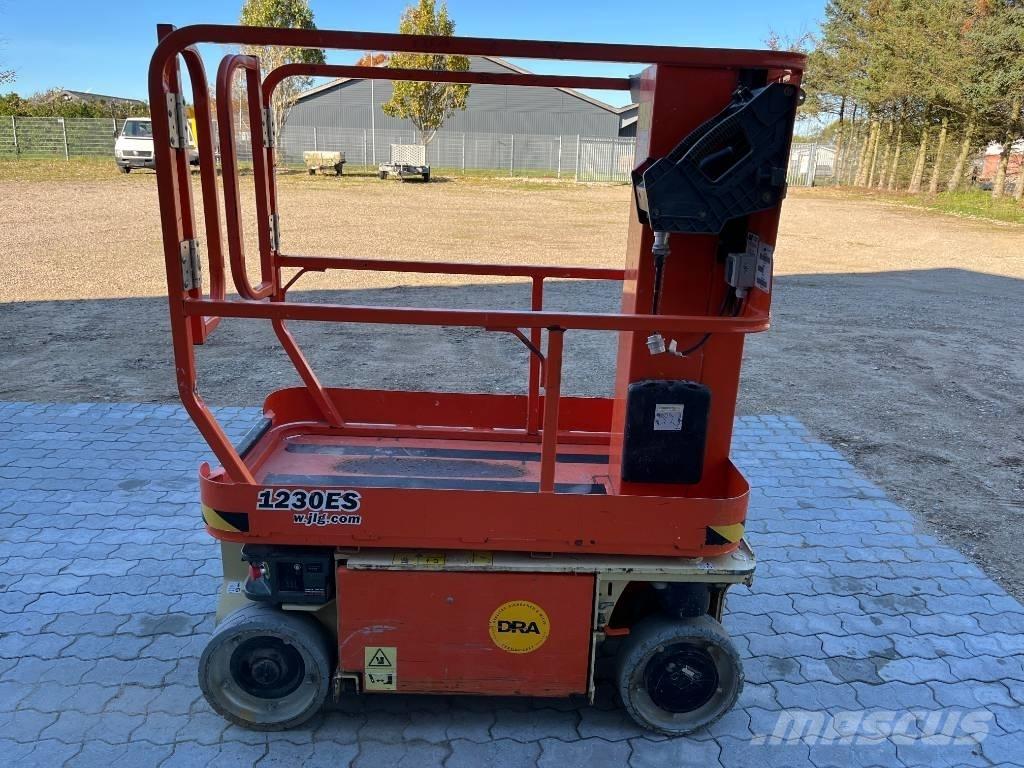 JLG 1230 ES Podnośniki masztowe