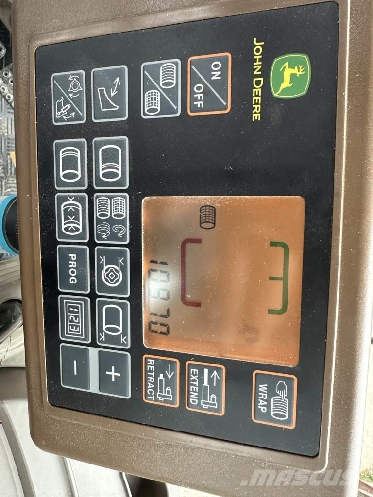 John Deere V461M Prasy zwijające