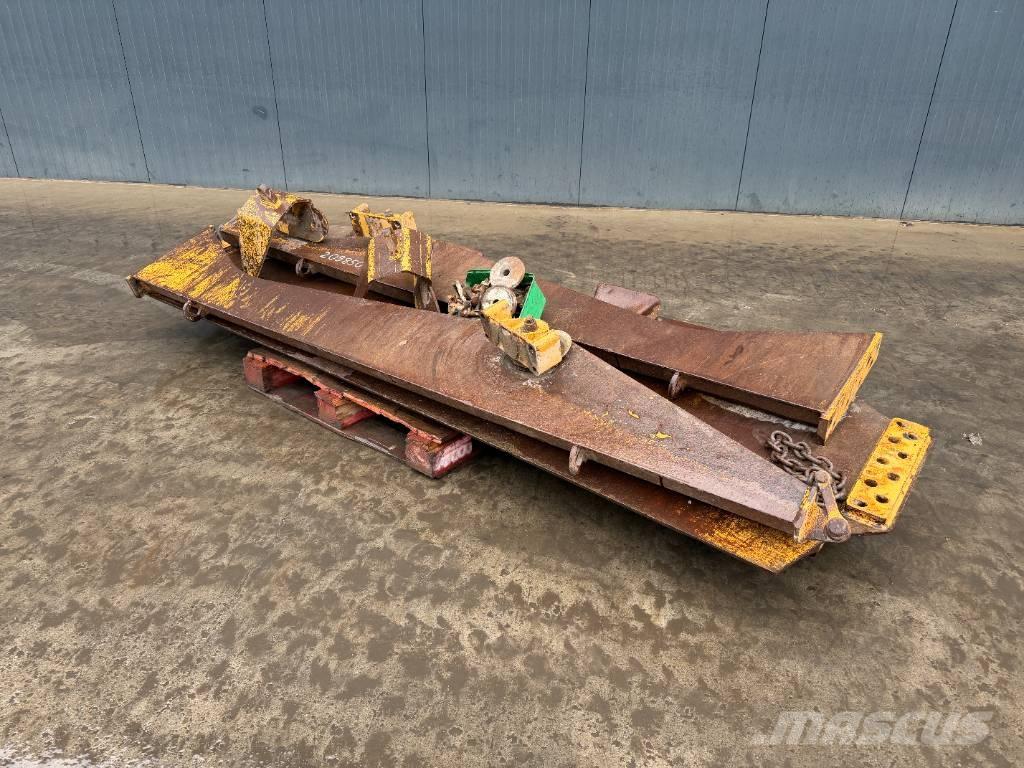 CAT 730 Skrzynie ładunkowe