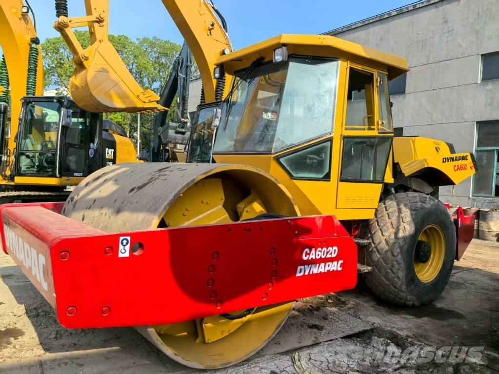 Dynapac CA 602 D Walce jednobębnowe