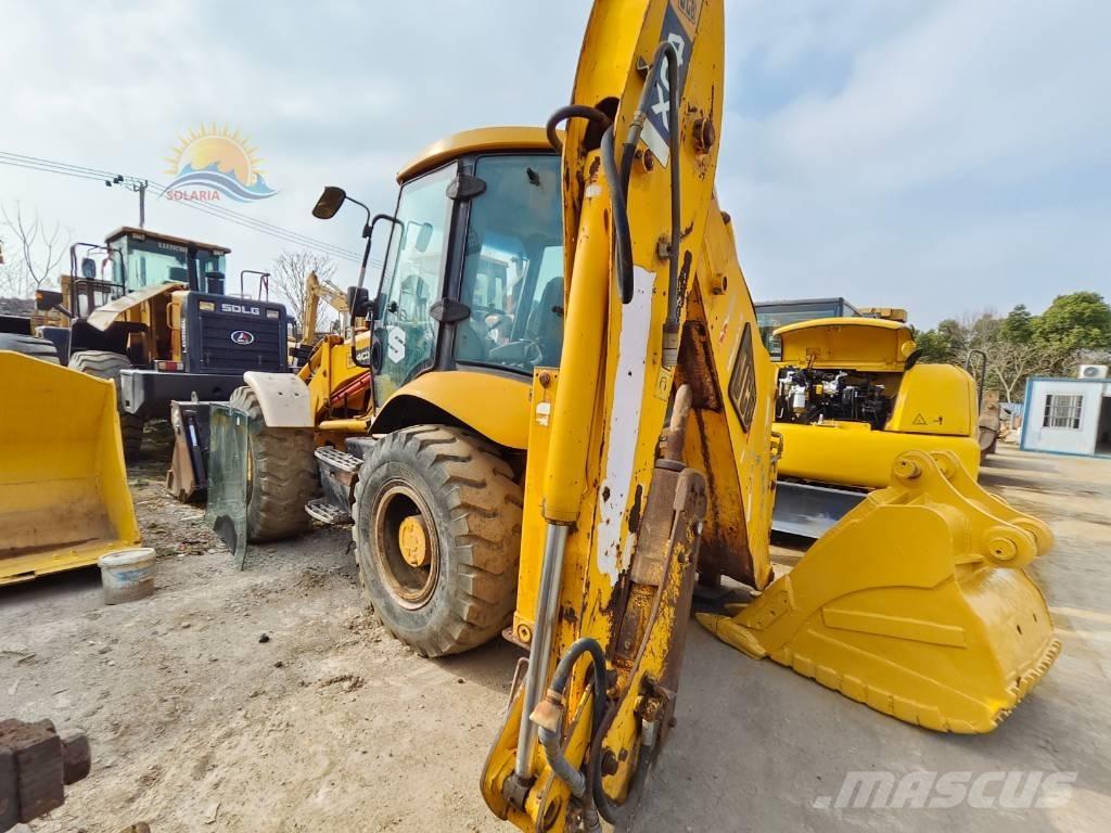 JCB 4CX Koparko-ładowarki