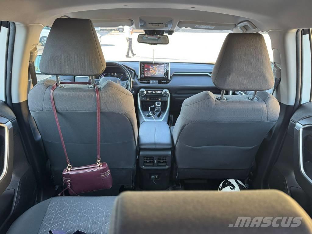 Toyota RAV-4 Samochody osobowe