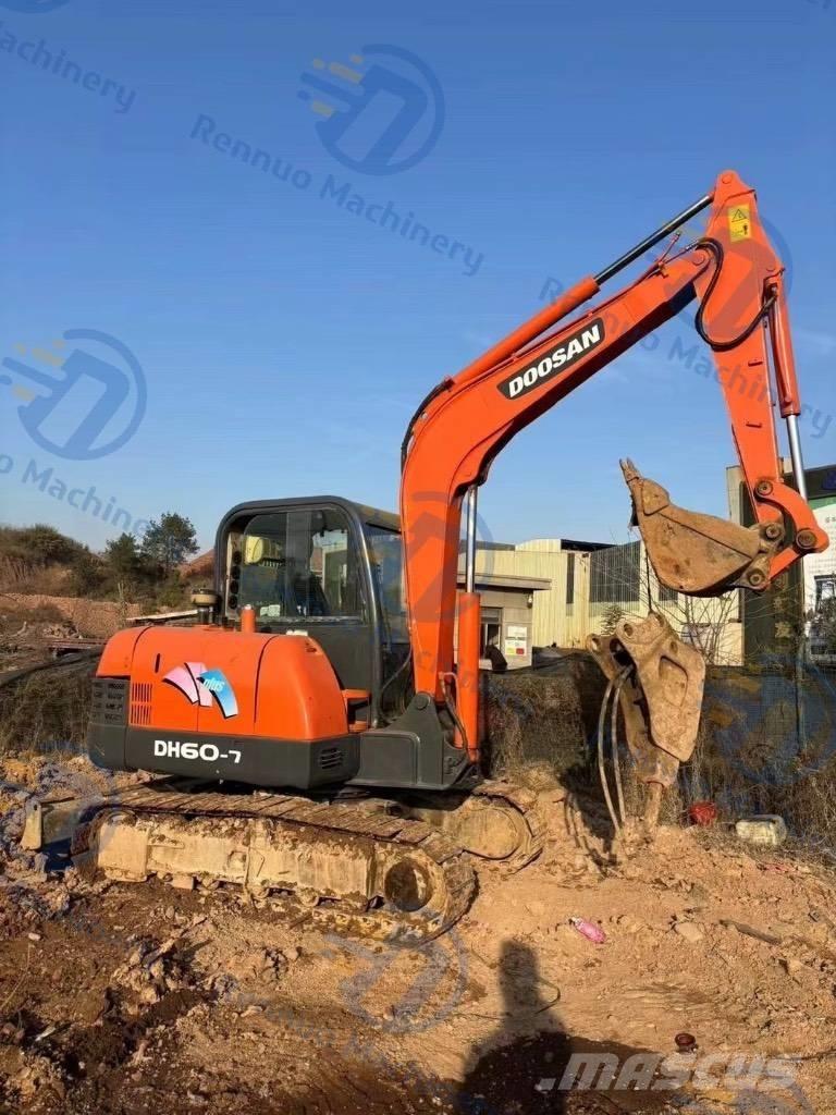 Doosan DH 60 Koparki gąsienicowe