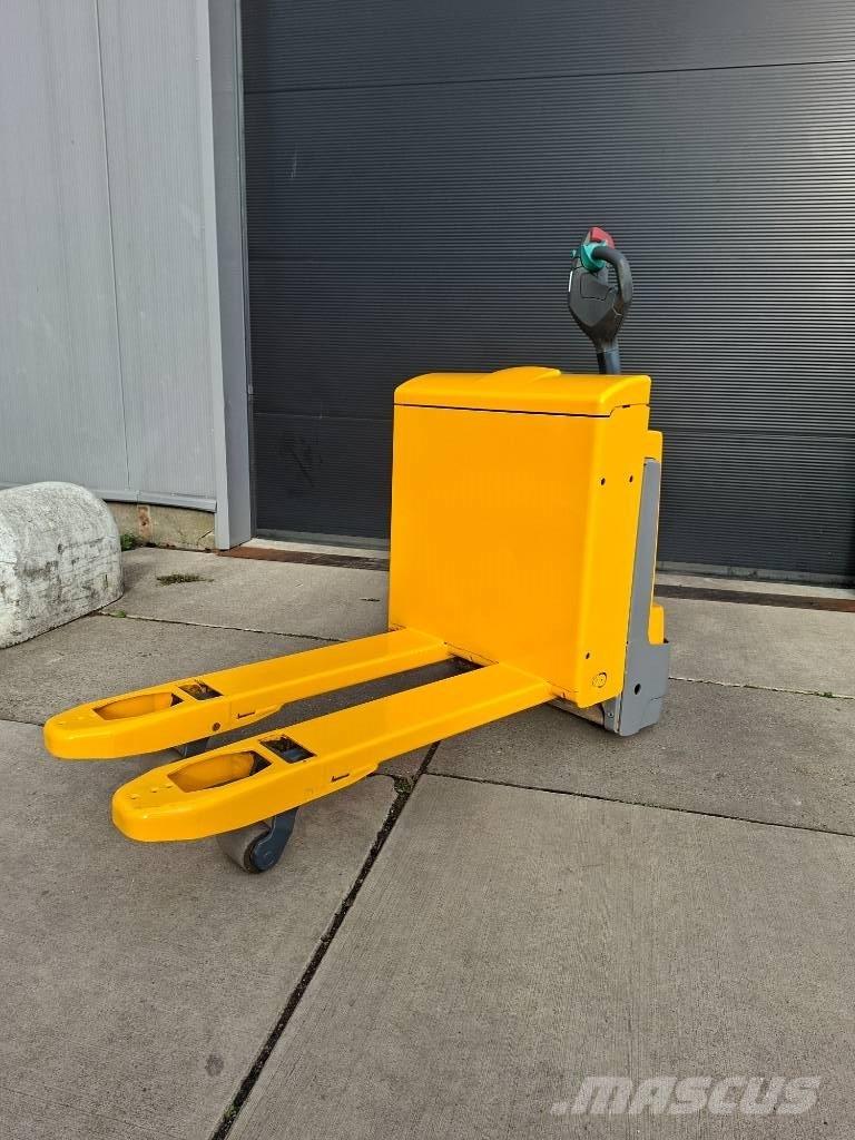 Jungheinrich EJE 116 Wózki widłowe unoszące