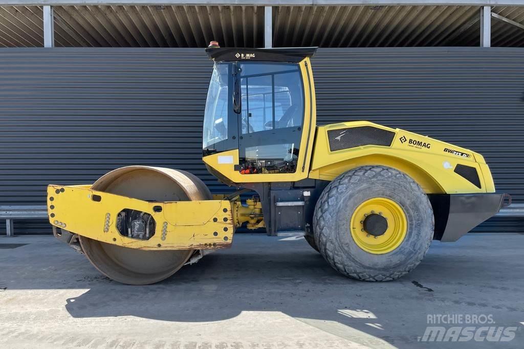 Bomag BW 213 D-5 Walce jednobębnowe