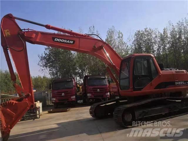 Doosan DH 225 LC-7 Koparki gąsienicowe