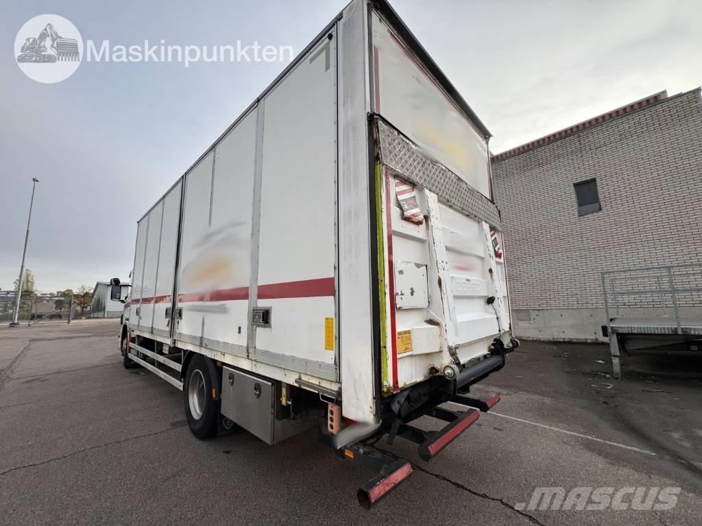 Scania P 320 Samochody ciężarowe ze skrzynią zamkniętą