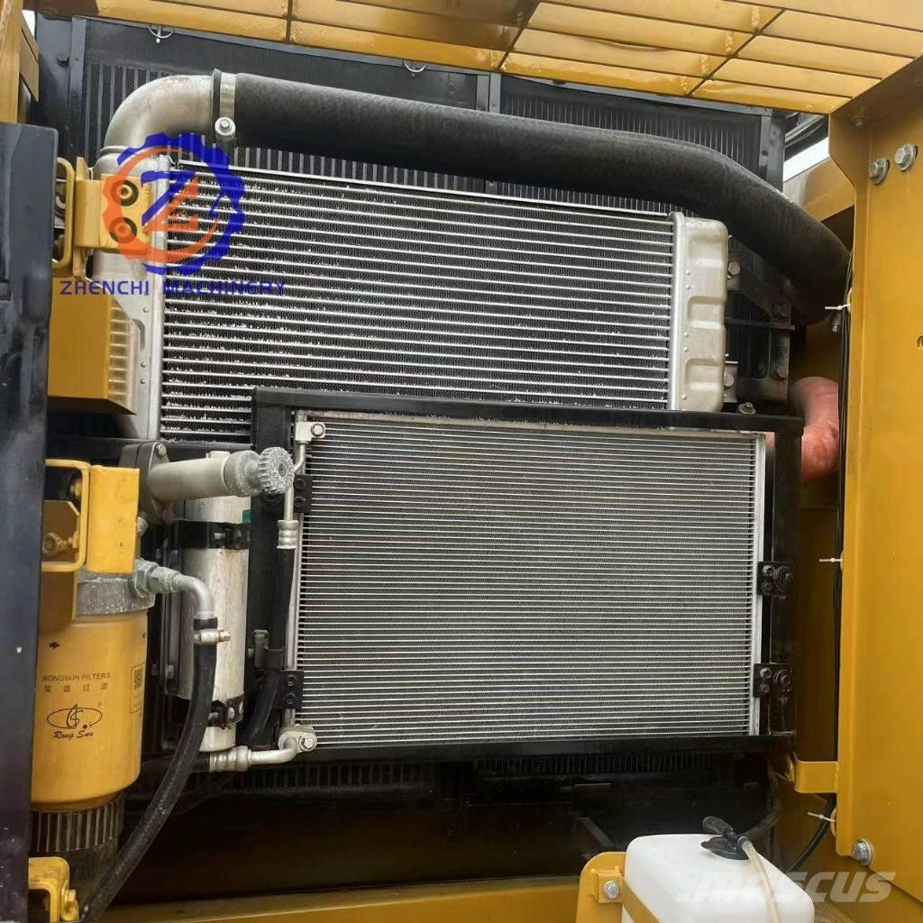 CAT 320 D2 Koparki gąsienicowe