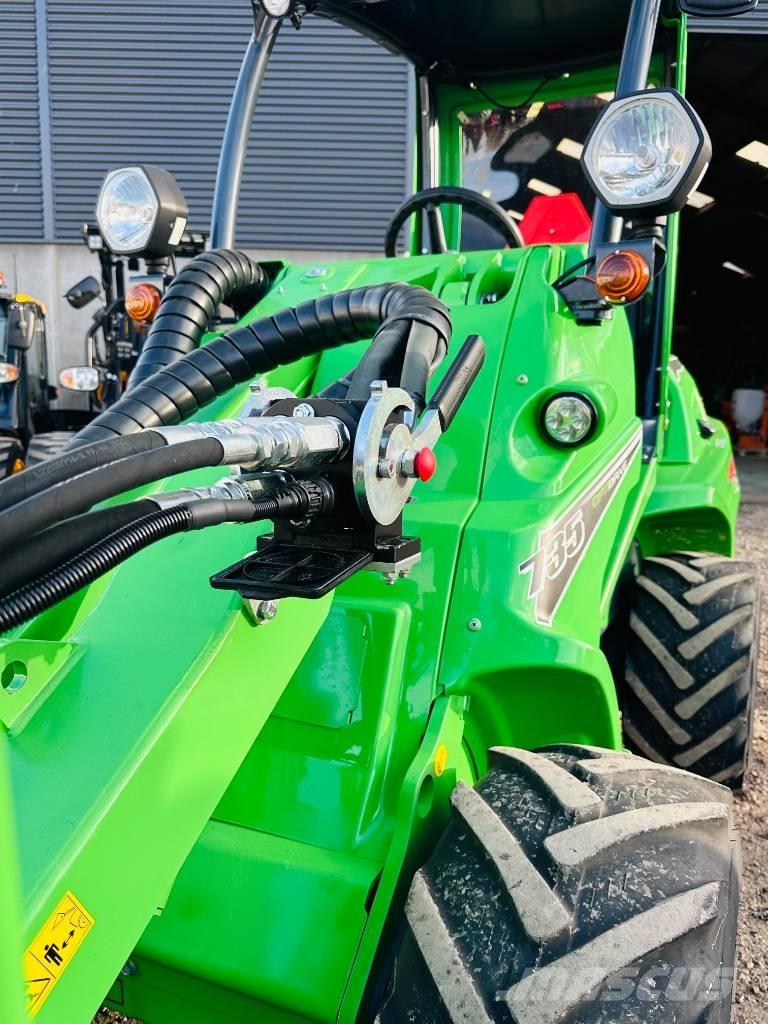 Avant 735 Ładowarki wielofunkcyjne