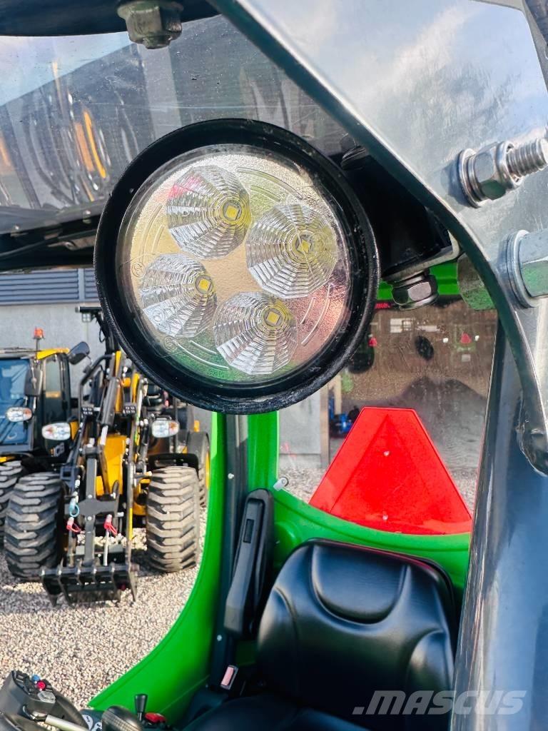 Avant 735 Ładowarki wielofunkcyjne