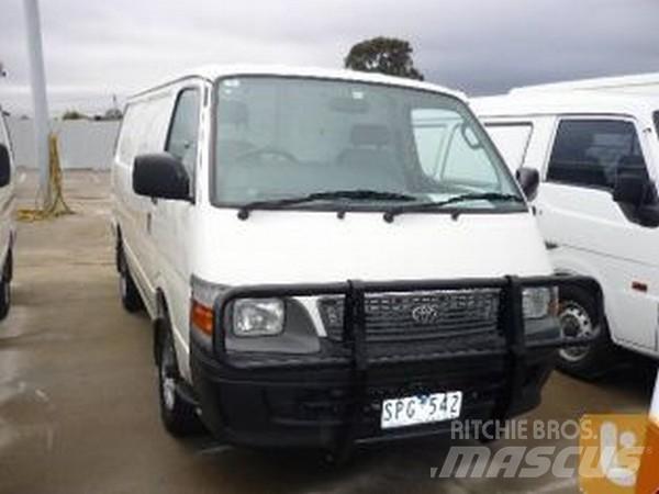 Toyota HIACE RZH113R Busy / Vany