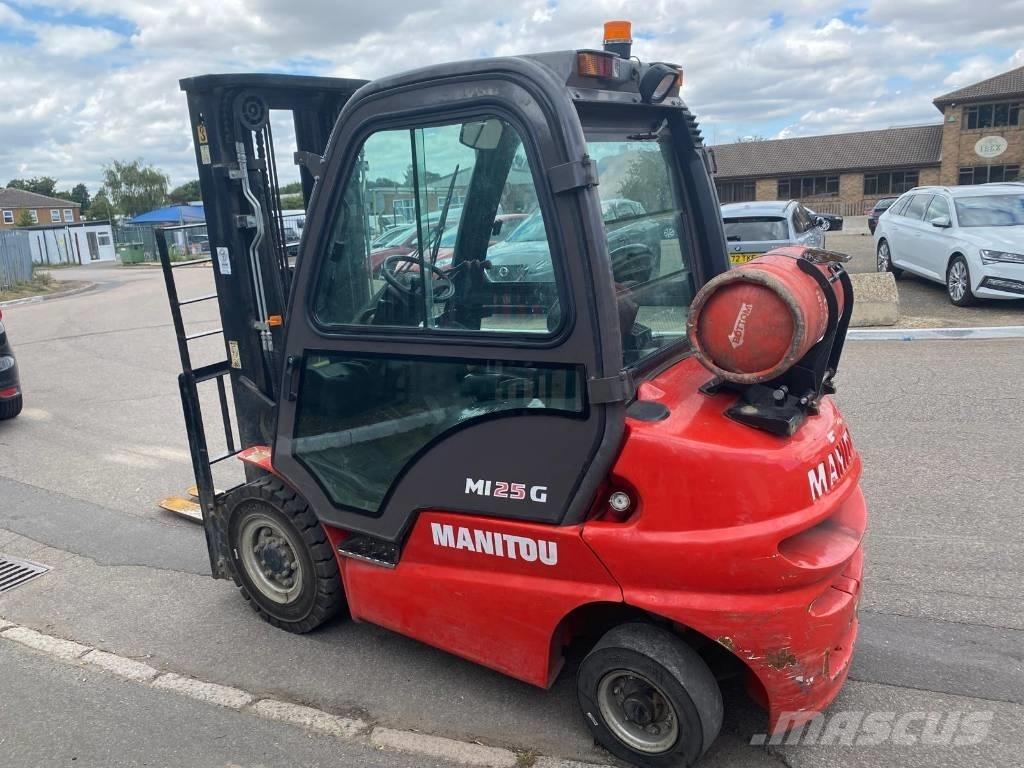Manitou MI 25 G Wózki LPG