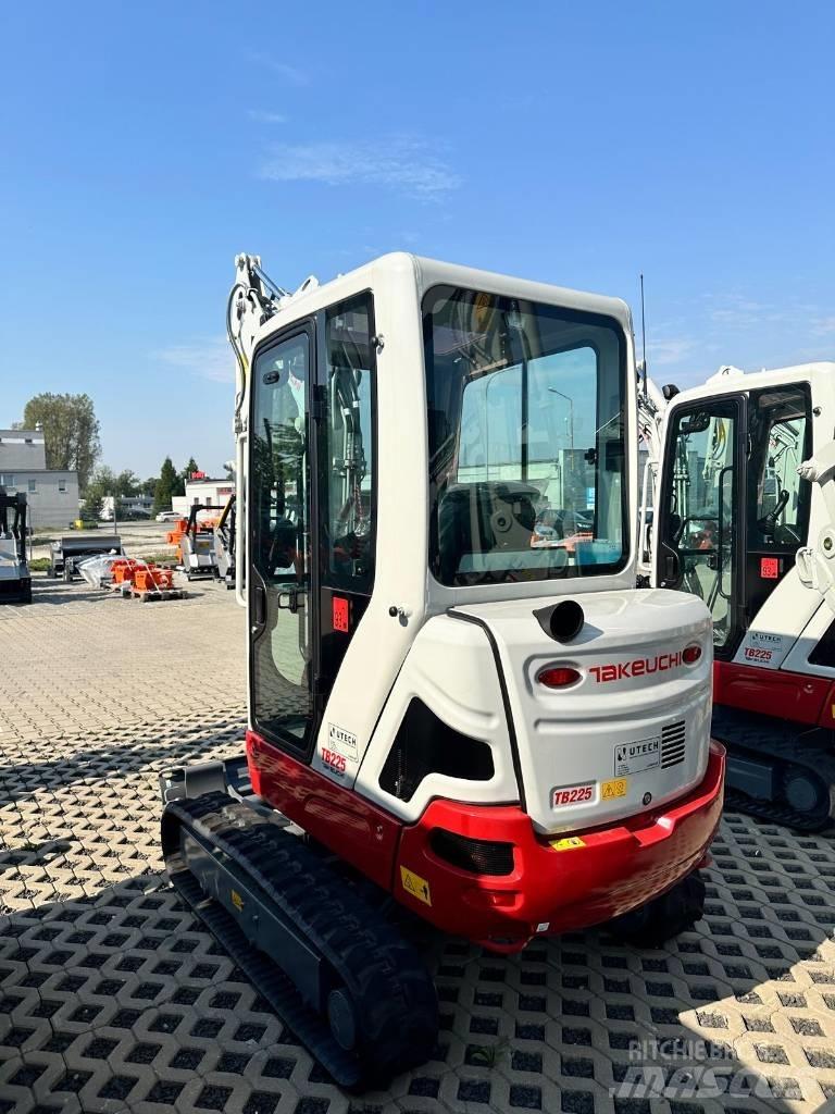 Takeuchi TB 225 V0 Minikoparki
