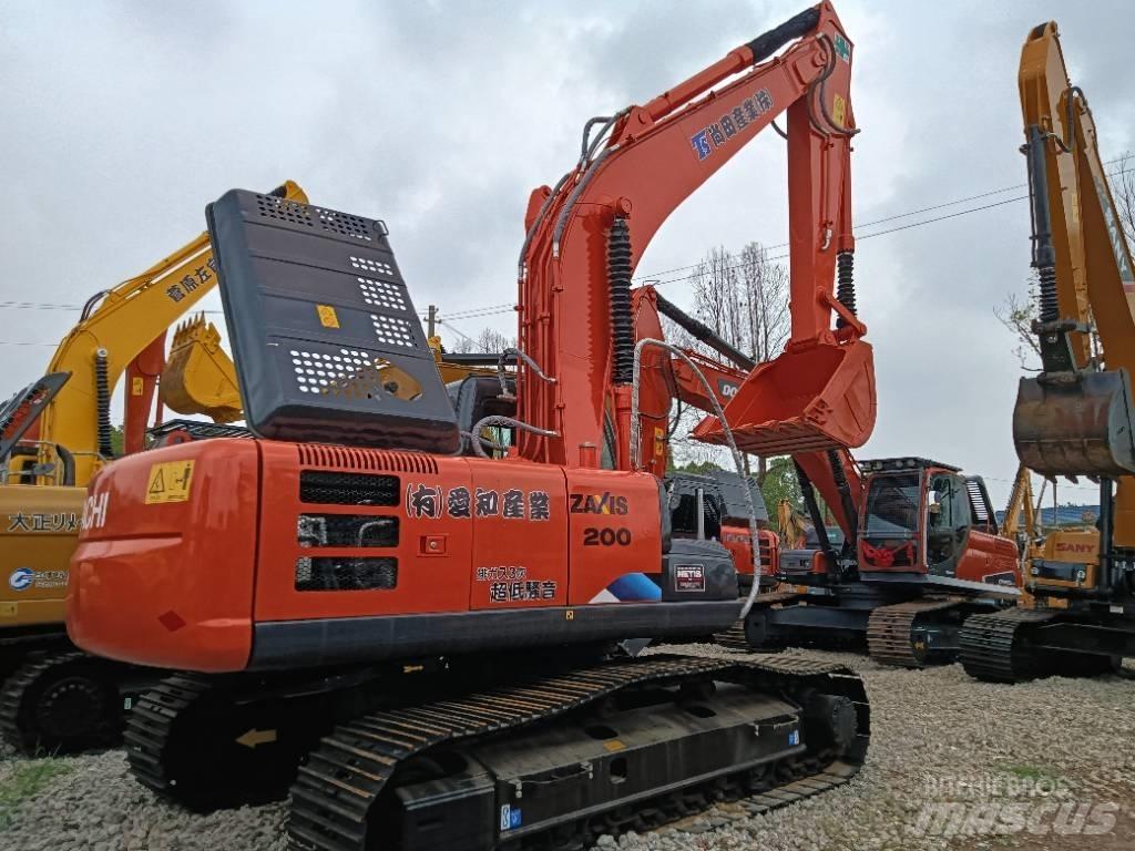 Hitachi ZX 200 Koparki gąsienicowe