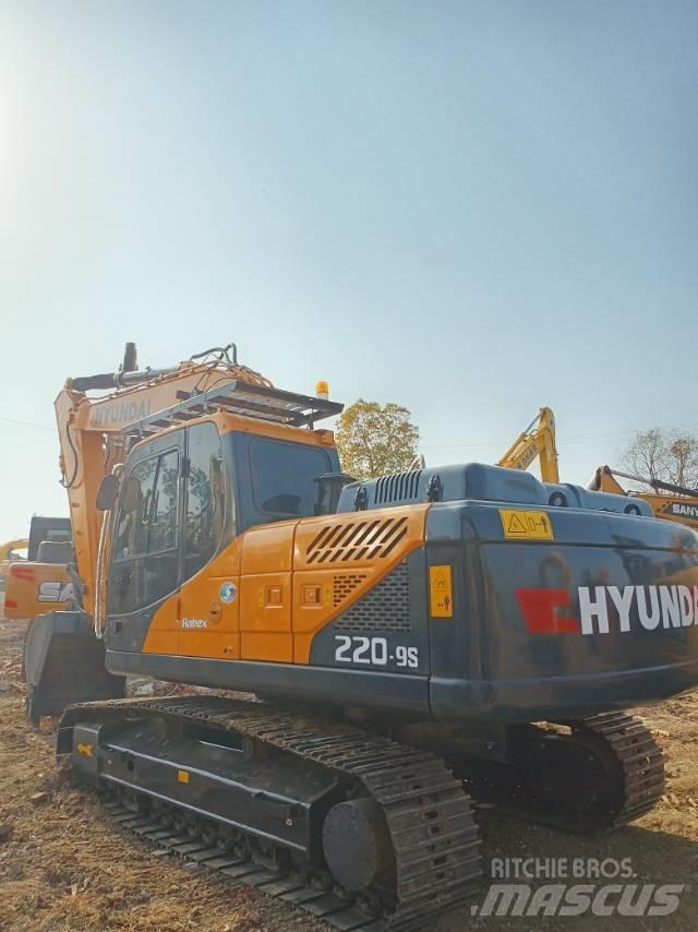 Hyundai R220-9 Koparki gąsienicowe