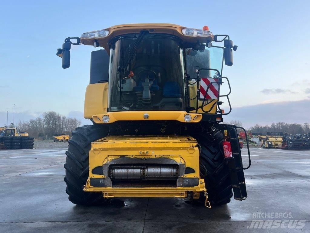 New Holland CR 9080 Kombajny zbożowe