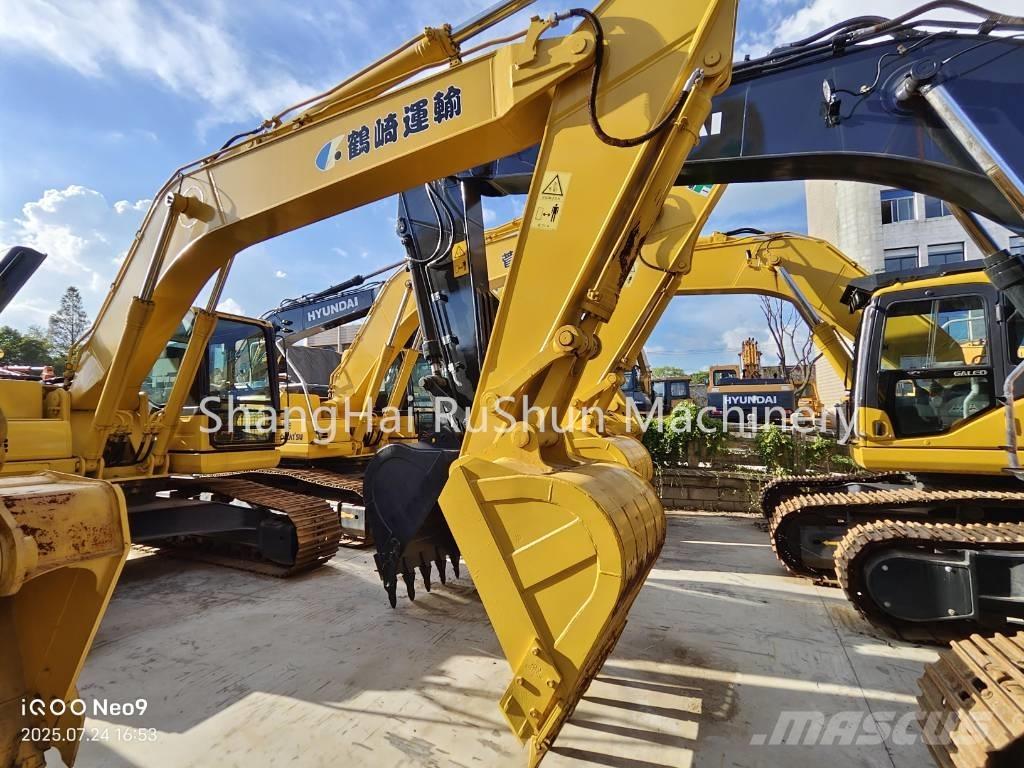 Komatsu 220-8 Koparki gąsienicowe